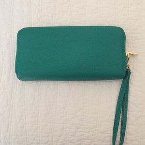 Green wallet